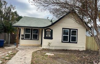 2215 N Elmendorf Street