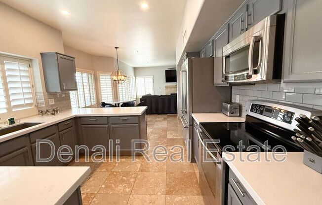 9437 E DREYFUS PL