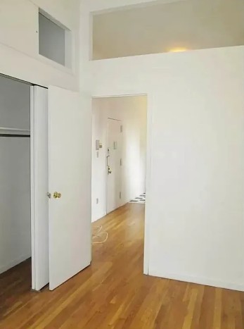 247 E 62 ST