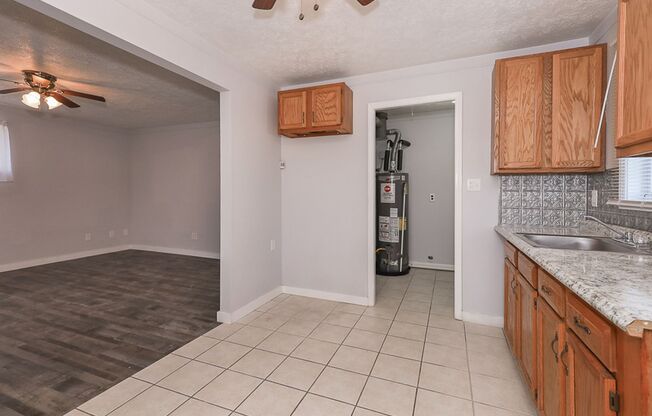 2 beds, 1 bath, $1,250