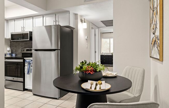1 bed, 1 bath, 700 sqft, $957, Unit 223