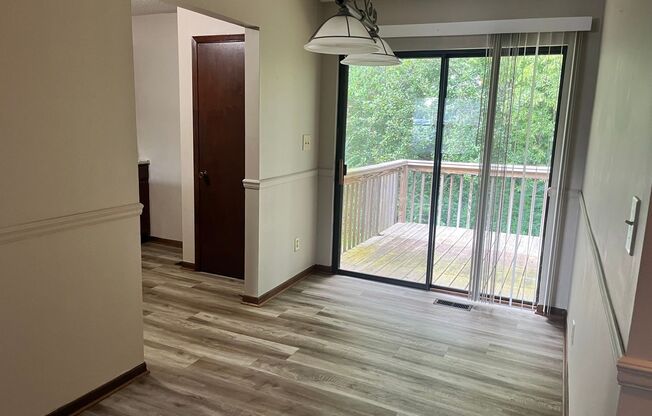 2 beds, 1 bath, $1,500