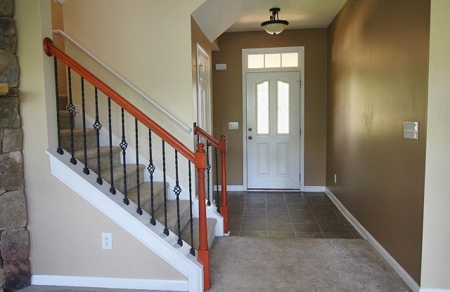 Gorgeous 3 Bedroom Home in Windcrest Subdivision - Available September 10th!