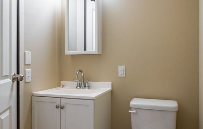 Studio, 1 bath, 175 sqft, $1,099, Unit Unit 409