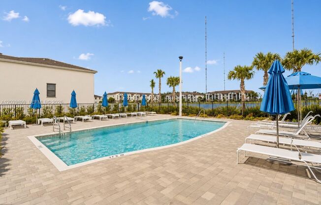 3 beds, 2.5 baths, $3,800