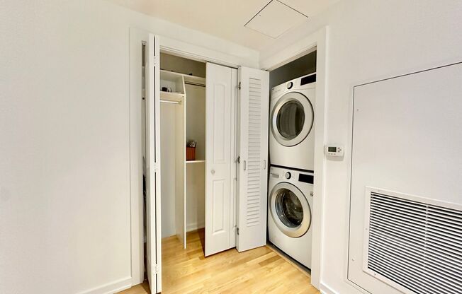 1 bed, 1 bath, $4,200