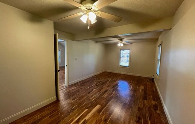 2 beds, 1 bath, $1,500