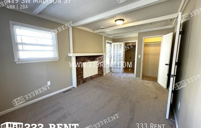 419 SW MADISON ST