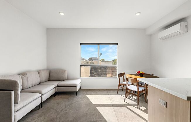 2 beds, 2 baths, 897 sqft, $2,995, Unit 319