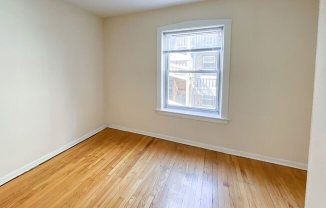 2 beds, 1 bath, 822 sqft, $2,150, Unit 5036-2