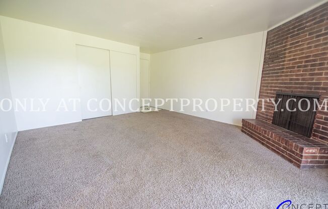 2 beds, 1 bath, 880 sqft, $1,249, Unit 25