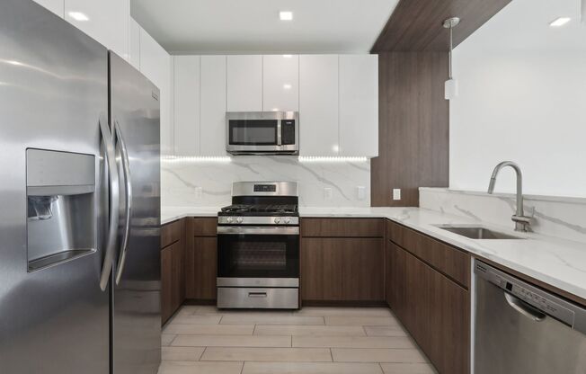 2 beds, 1 bath, 1,040 sqft, $2,750, Unit 304
