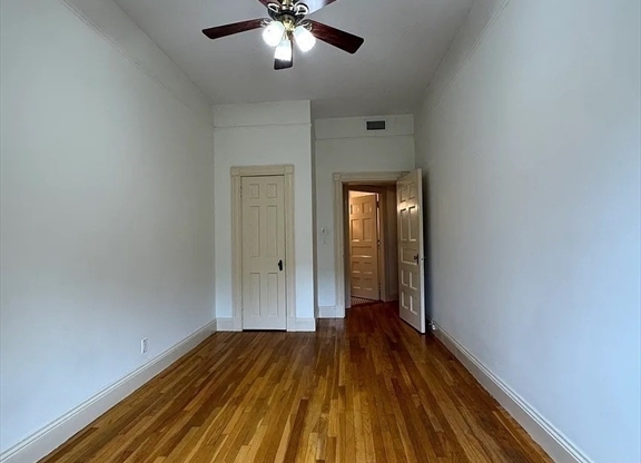 239 COMMONWEALTH AVE