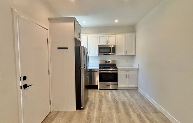 1435 N Ave 47