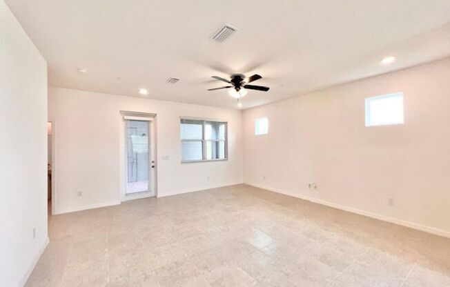 Apopka - 3 Bedrooms, 2.5 Bathrooms – $2,545.00