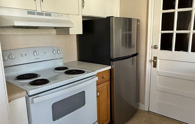 2 beds, 1 bath, $950