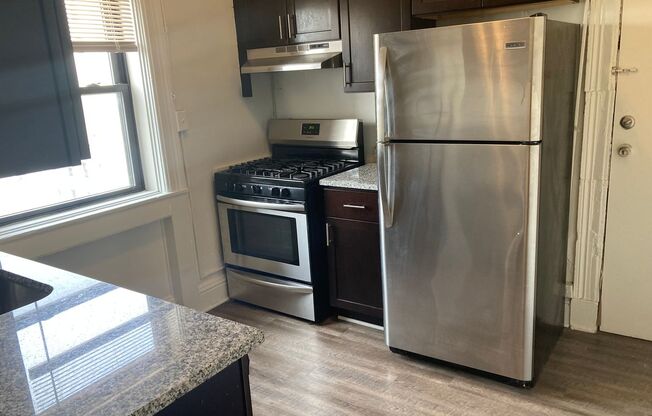 2 beds, 1 bath, 764 sqft, $1,549, Unit 1301-61
