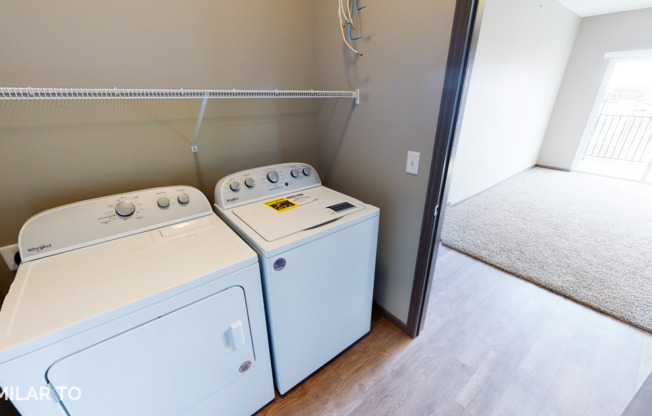 2 beds, 1 bath, 914 sqft, $1,125, Unit 321-207