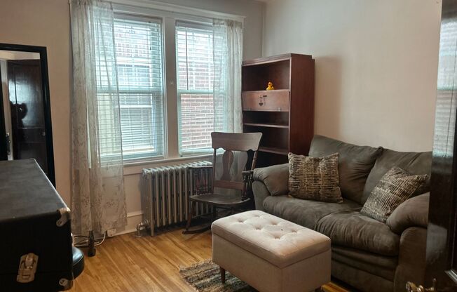 3 beds, 1 bath, $1,800