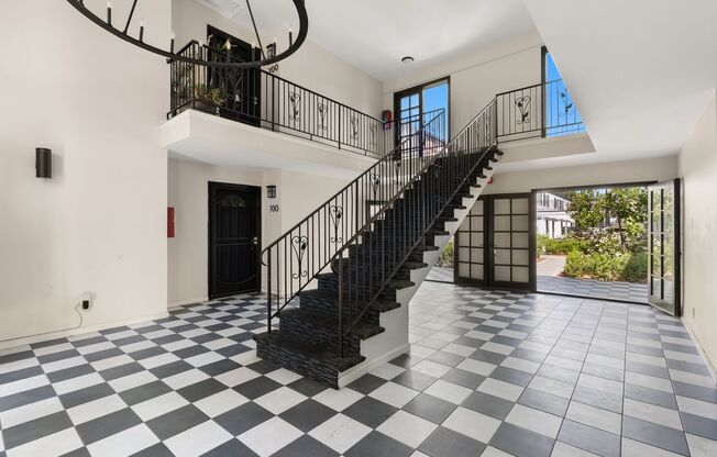 3 beds, 2 baths, 1,250 sqft, $2,800, Unit 101