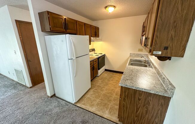 1 bed, 1 bath, 750 sqft, $670