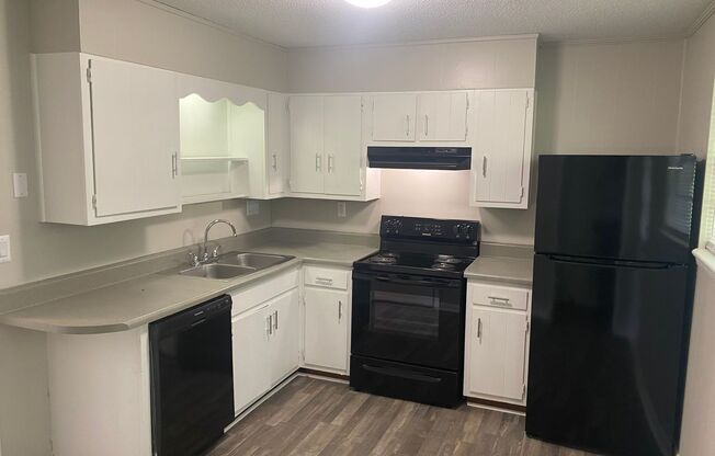 3 beds, 1.5 baths, 1,170 sqft, $1,175, Unit 52