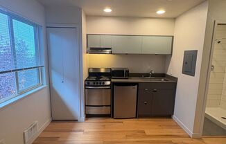 844 BG HANDEL APTS