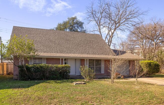 Lovely 4/2 in Brentwood Neighborhood