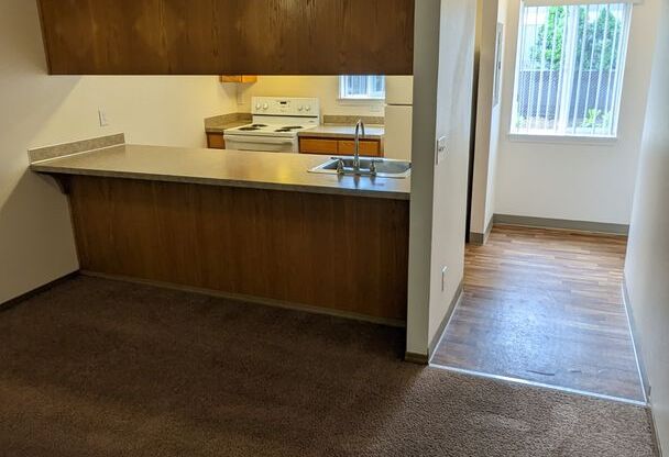 1 bed, 1 bath, 650 sqft, $1,325, Unit 05