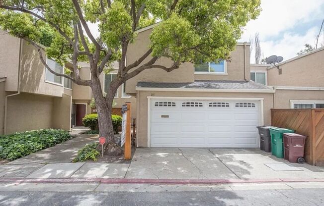 SPECTACULR BRIARWOOD REMODELED TOWNHOME!!!
