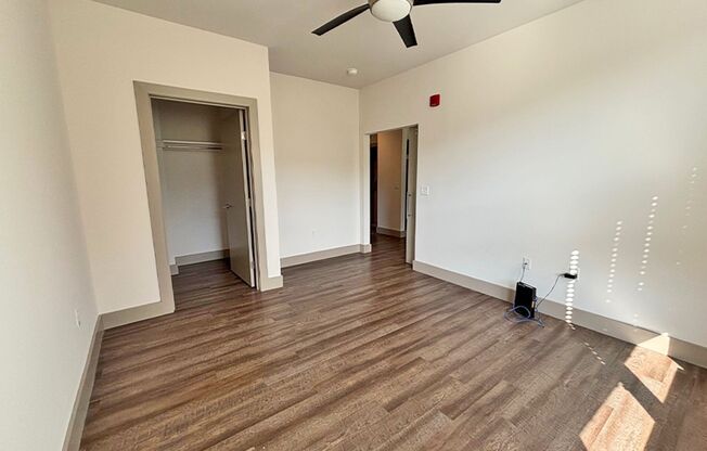 1 bed, 1 bath, 615 sqft, $1,475, Unit 3250-210
