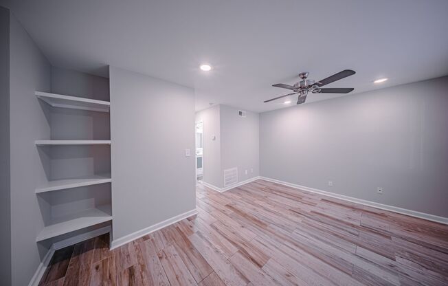 3 beds, 2.5 baths, 1,250 sqft, $1,850, Unit 18-44