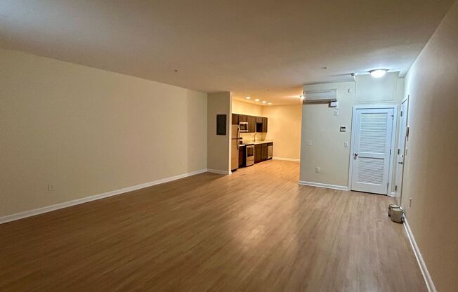 Studio, 1 bath, 596 sqft, $1,450, Unit 413 Unit 102
