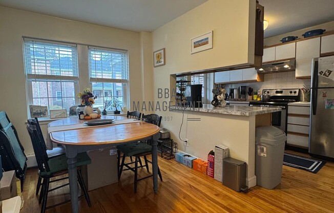 31 Hammond Pond Pkwy