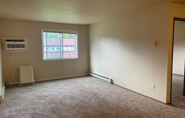 1 bed, 1 bath, 465 sqft, $595, Unit 1929-21