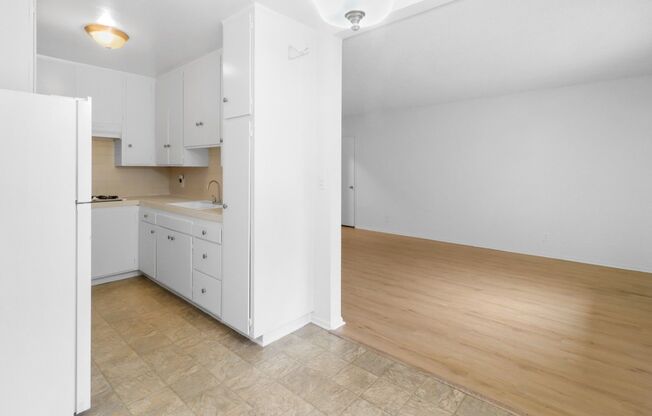 3709 Midvale Ave