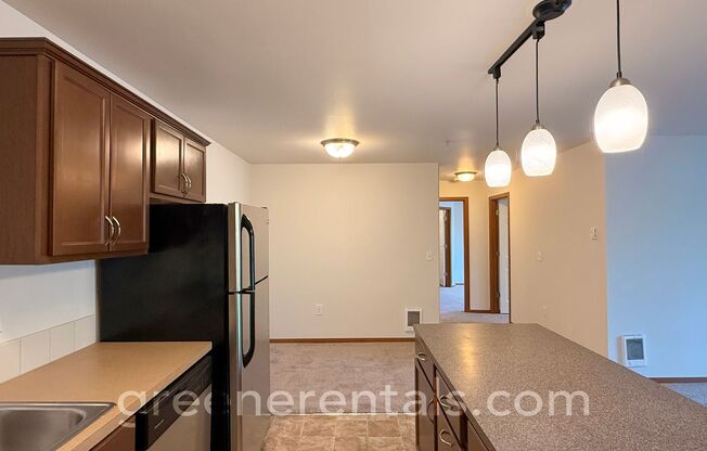 2 beds, 2 baths, 1,050 sqft, $1,735, Unit 1415-201