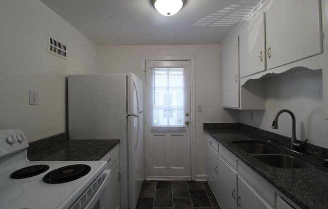 One Bedroom Duplex in North Kansas City