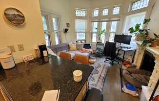 195 Commonwealth Ave