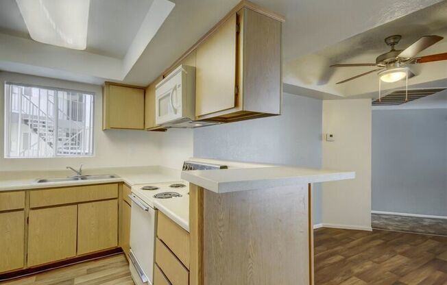 2 beds, 2 baths, 984 sqft, $1,500, Unit 142