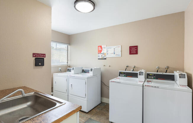 2185 Chatsworth Blvd, San Diego, CA 92107-Loma Highlands Apartment Homes Community Laundry Room