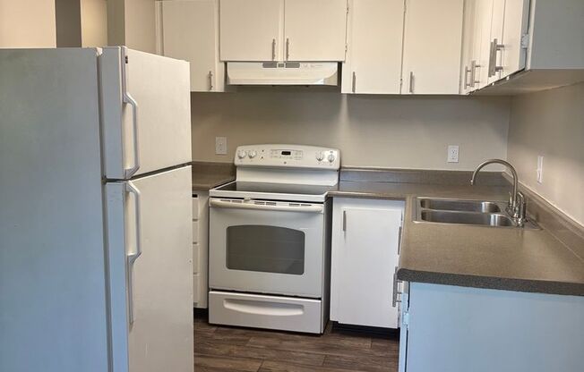Countrywood Apartments