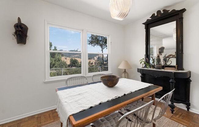 Fully Furnished: Mid-Century w/views of Griffith Observatory in the Hollywood Hills!