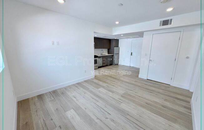 1 bed, 1 bath, 607 sqft, $2,350, Unit 602