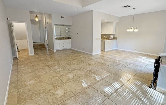 ALAMO HEIGHTS TOWNHOUSE!