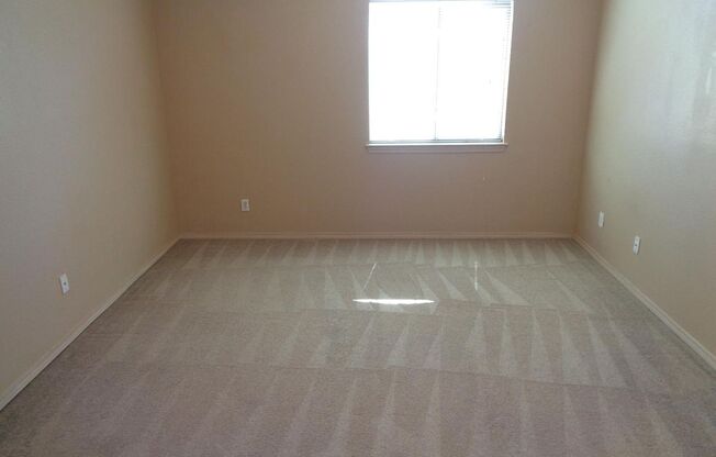 3 beds, 3 baths, $1,595