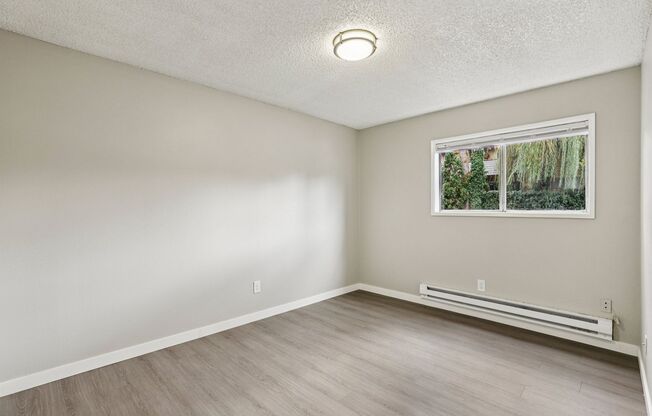 2 beds, 1 bath, 987 sqft, $1,499, Unit 06