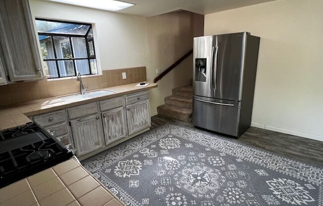 2 beds, 1 bath, 940 sqft, $2,050, Unit 60018 Seeley 485 Clipper Gap