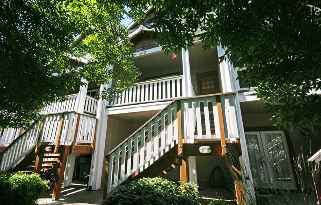 3 bedroom 3.5 bath town home