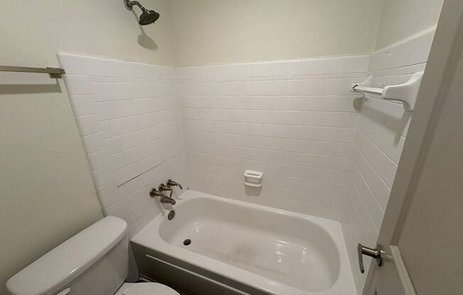 1 bed, 1 bath, 480 sqft, $1,165, Unit 201